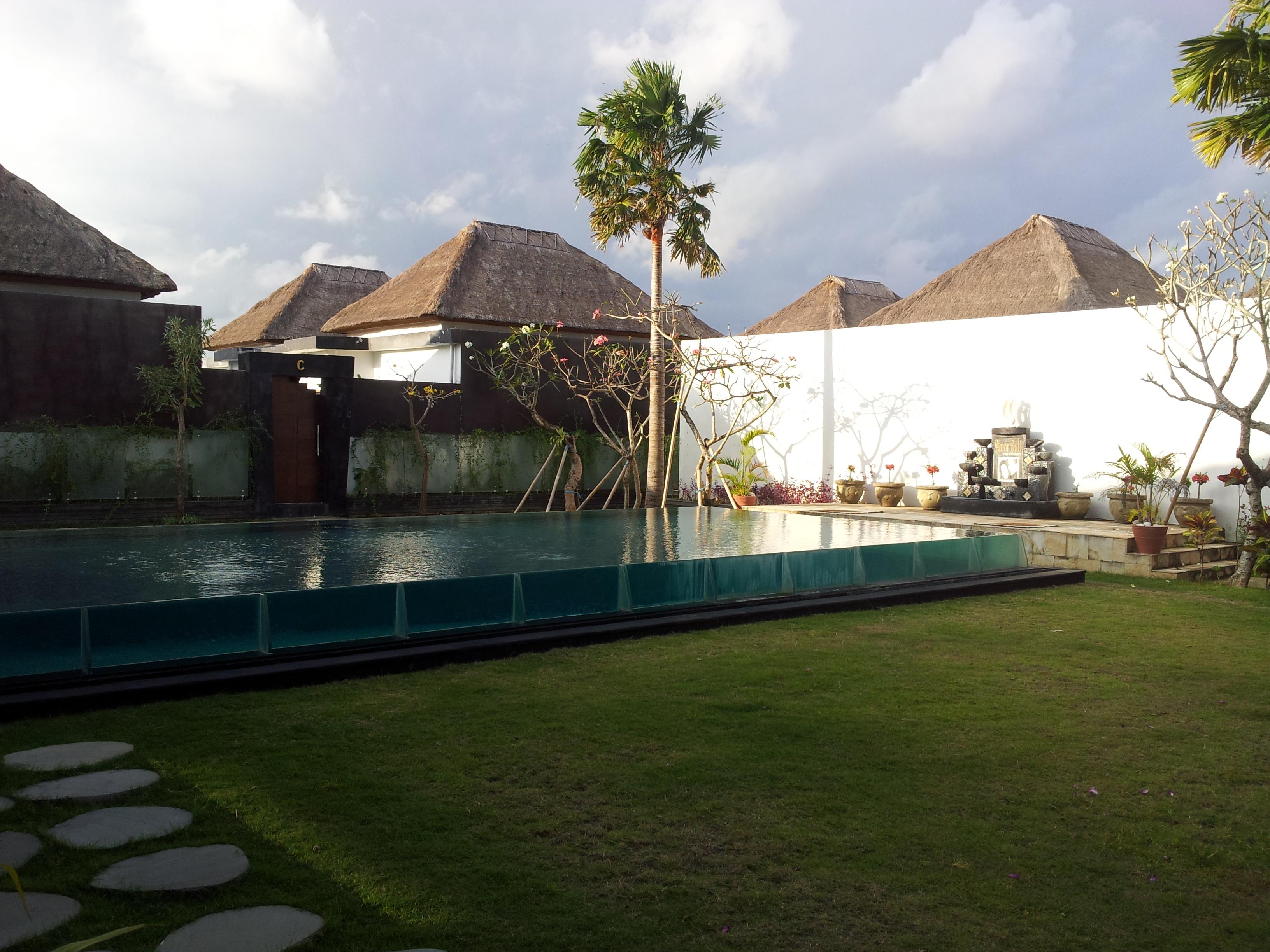 Villa Bali & *